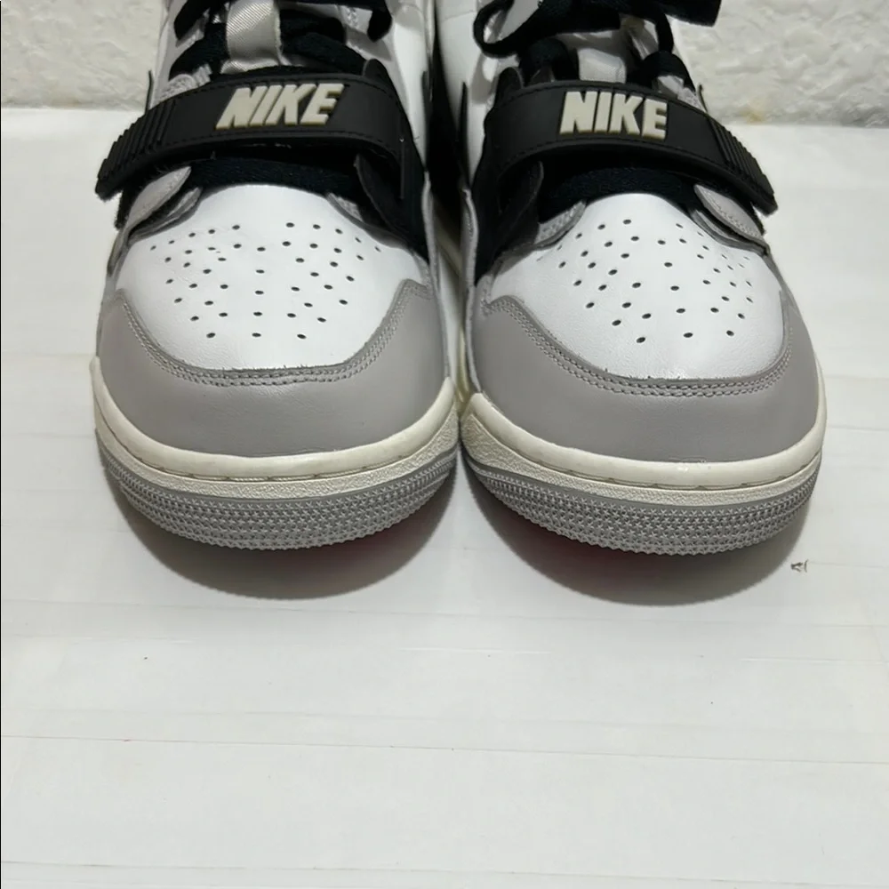 JORDAN legacy 312 low tech grey fire red black men’s Sneakers Size 11.5 GUC.